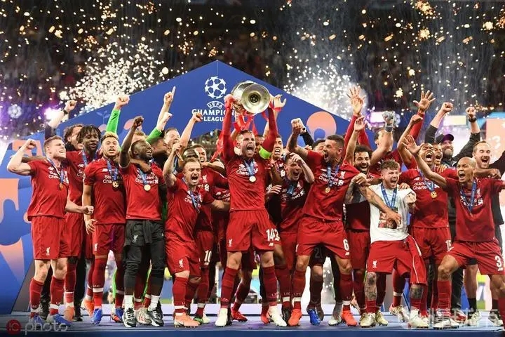 上赛季<a href=/zuqiuxiangguan/liverpool/ target=_blank class=infotextkey>利物浦</a>获得了英超冠军