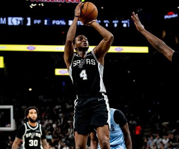 巴恩斯7记三分率<a href=/lanqiuxiangguan/spurs/ target=_blank class=infotextkey>马刺</a>双杀灰熊 残阵灰熊虽败犹荣