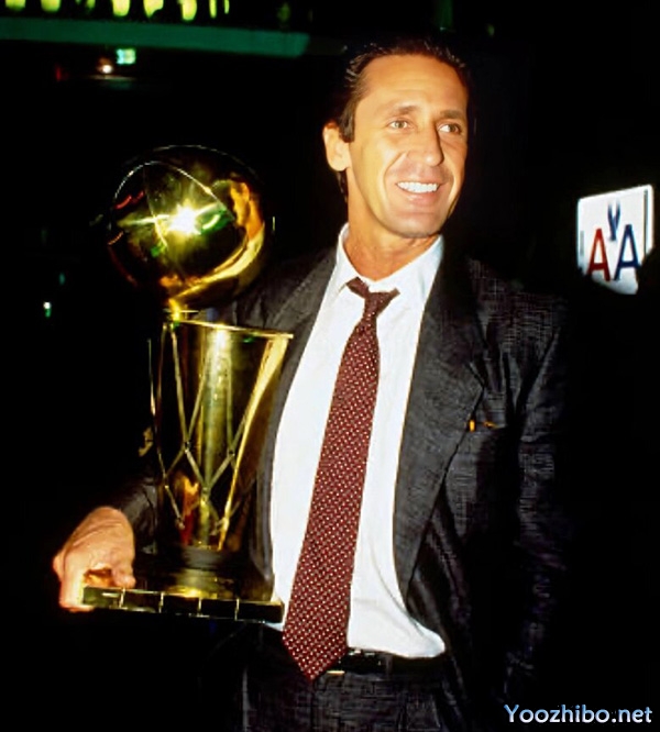 帕特-莱利:1989-90赛季的NBA最佳教练与<a href=/lanqiuxiangguan/lakers/ target=_blank class=infotextkey>湖人</a>王朝的缔造者